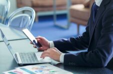 リモートワイプの仕組みと注意点。企業のセキュリティ対策に活用できるツールとは？