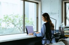 VDIとリモートデスクトップの違いとは？両者の特長と用途を解説
