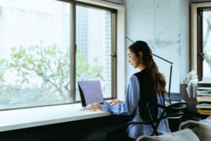 VDIとリモートデスクトップの違いとは？両者の特長と用途を解説